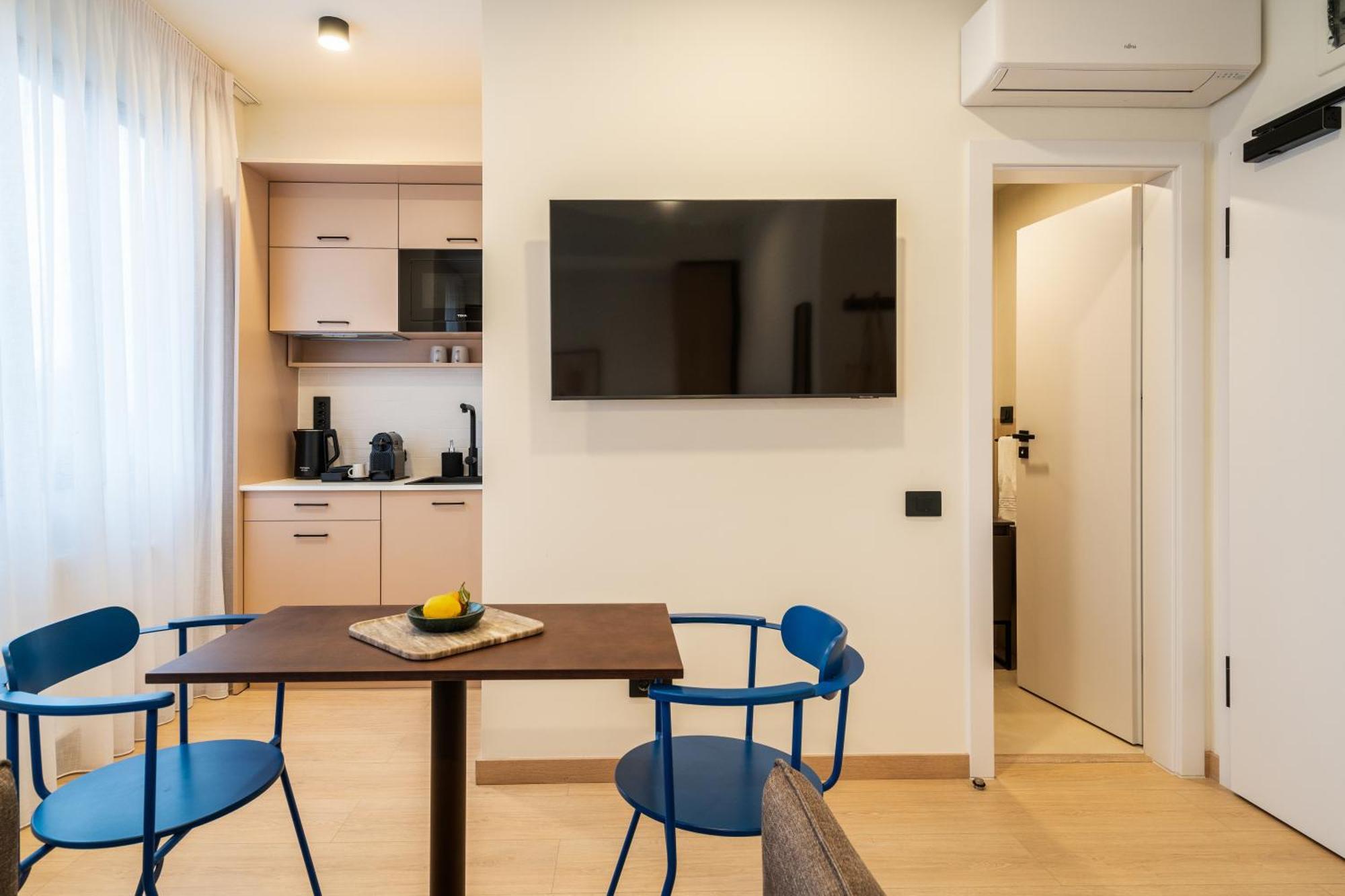 Old Town Apartments By Olala Homes Bucarest Extérieur photo
